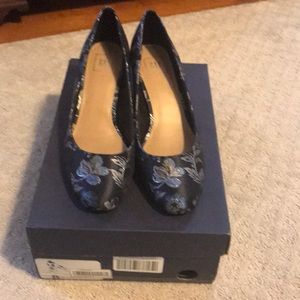 Never worn Gap Heels